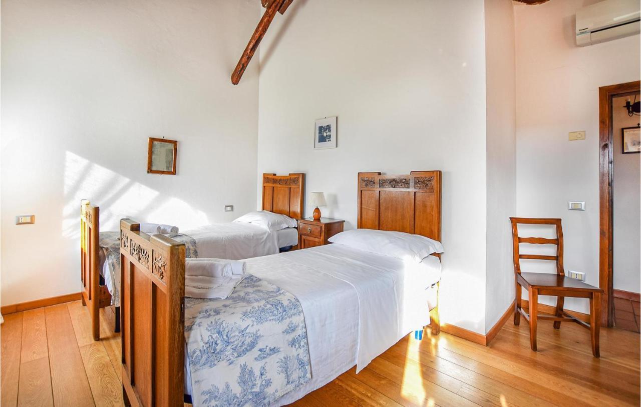 2 Bedroom Awesome Home In Taglio Di Po Ro Porto Viro Exterior photo